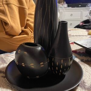 Black and Gold Decorative Vase Set